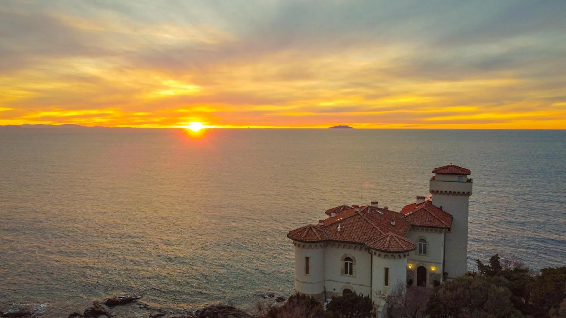 Apartment Suite Al Castello Boccale Terrazza Sul Mare Livorno