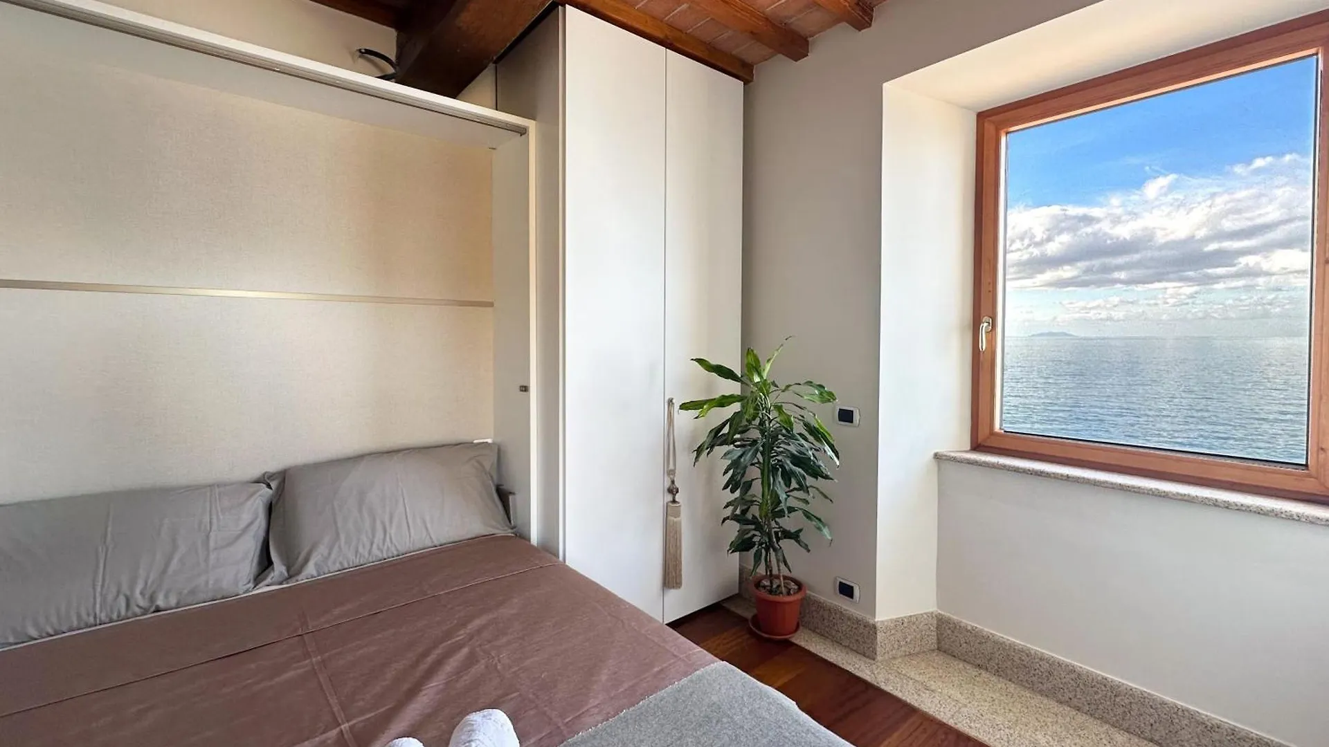 Suite Al Castello Boccale Terrazza Sul Mare Livorno Apartment